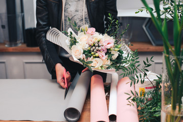 A woman with a non-decorated boquet