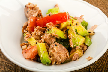 Tuna and avocado salad