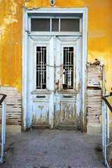 Fototapeta na wymiar Old yellow house