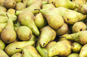 Green pears at a famers market