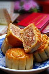  Chinese moon cake - food for Chinese mid-autumn festival