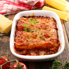casserole with cannelloni