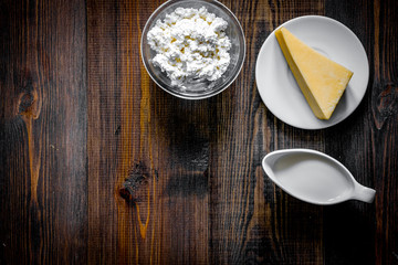 Non GMO, prservatives-free organic food. Milk, cottage, cheese o