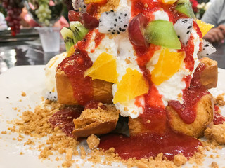 Honey bread toast decorations with ice cream and fruit.soft focus