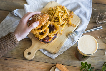 Eat a hamburger and drink a toast