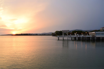 Fototapeta premium An explosion of colors at sunset on Lake Trasimeno in Umbria - Italy 027