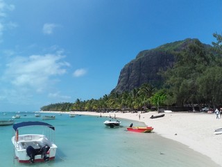 Op het strand van Le Morne, Mauritius
