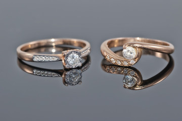 different a gold rings