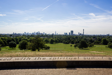 Fototapeta premium Wzgórze Primrose w okresie letnim, Londyn, Anglia, Wielka Brytania