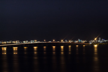 Fototapeta na wymiar Bay skyline