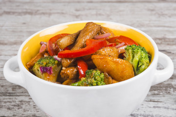 Potatoes with chicken and vegetables