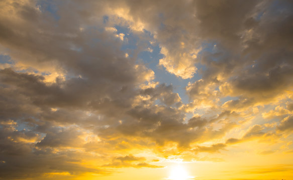 Fototapeta sunrise sky with cloudy and gold light