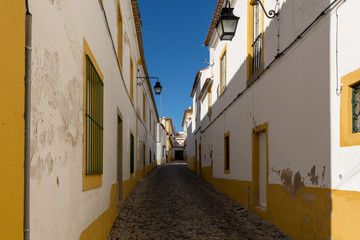 Fototapeta na wymiar Ruas da Cidade de Evora, em Portugal, em dezembro de 2017
