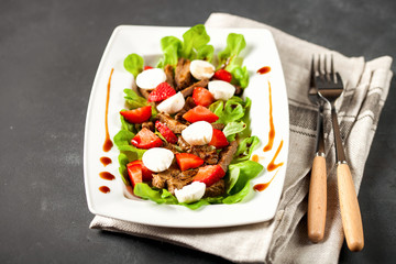 Original meat, strawberry and mozzarella salad
