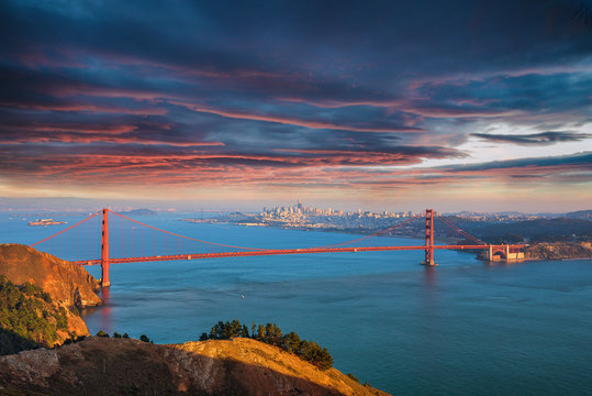 magnifique coucher de soleil sur le Golden Gate Brige