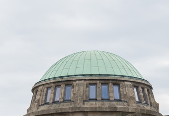 Fenster in einer Kuppel