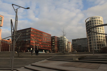 Obraz premium Moderne Stadt; Magellan-Terrassen in der Hamburger HafenCity