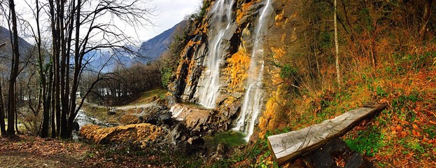 panorama cascate Acqua Fraggia Valchiavenna