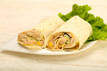 Tuna bread roll