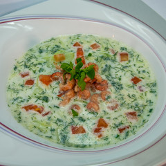 Suppe mit Garnelen