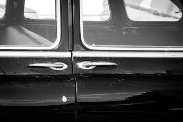Fototapeta na wymiar Doors old beautiful cars