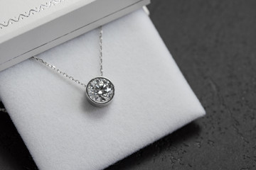 Jewelry pendant with diamond