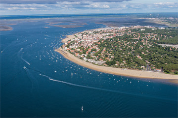 Vue aérienne d'Arcachon dans le  Bassin d'Arcachon en France