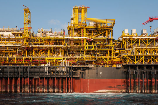 Offshore oil industry in Angola