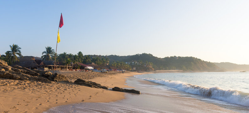 Lever de soleil sur la plage de Mazunte, Mexique