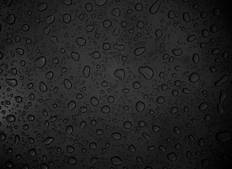 Schwarzer Hintergrund mit Wassertropfen © kebox