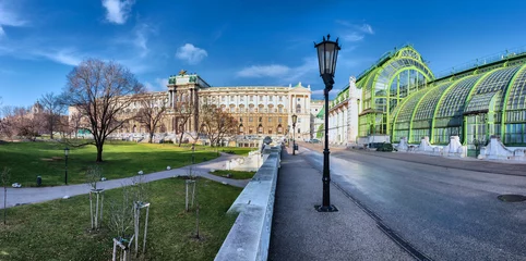Fotobehang Palmboom Burggartenpanorama mit Palmenhaus im Winter  © Karl Allen Lugmayer