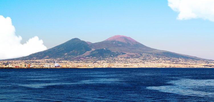 Napoli il golfo ed il vesuvio