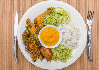 assiette créole, cari poulet fermier pattes noires 