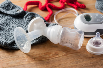 Breast pump set (without milk)