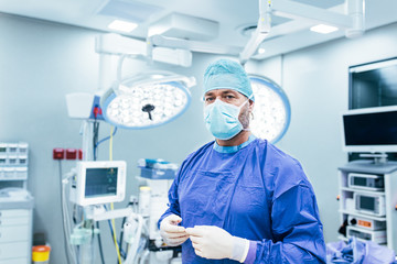 Surgeon in modern operation theater