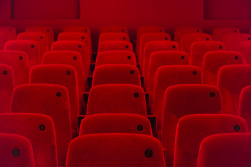 Obraz premium Roter Kinosaal