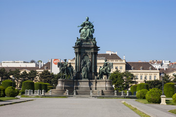 Fototapeta na wymiar Empress Maria Theresa monument and Museumsquartier at Maria-Theresien-Platz, Vienna, Austria