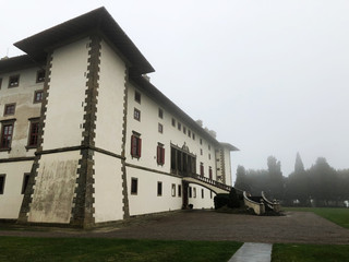 Fototapeta na wymiar Artiminio, villa Ferdinada dei cento camini - Carignao di Firenze