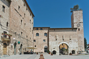 Fototapeta na wymiar Spello, la Porta Consolare - Umbria