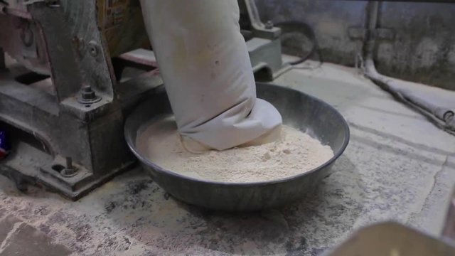 wheat grinding 