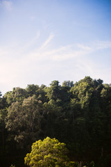 Obraz premium Mountains and blue sky landscape at Mon Jam Chaing Mai Thailand