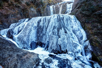 Fototapeta na wymiar 凍る袋田の滝