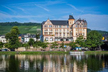 Fototapeta na wymiar Elizabethan architecture along the Rhine River in Germany.tif