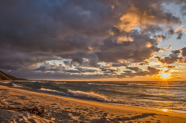 Fototapeta na wymiar Beach Sunset on Lake Michigan 102491