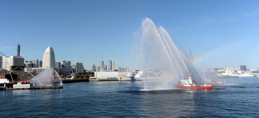 横浜港出初め式