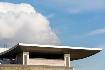 Fototapeta premium The roof of the building against the sky