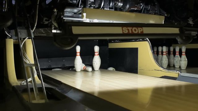 Working bowling machine
