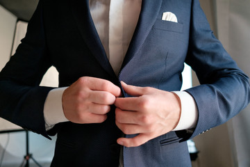 groom dress on wedding day