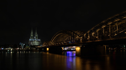 Fototapeta premium cologne cathedral night