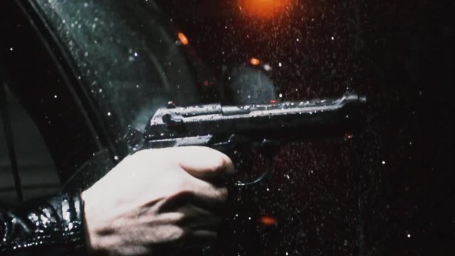 Disparo bajo la lluvia a c&aacute;mara lenta